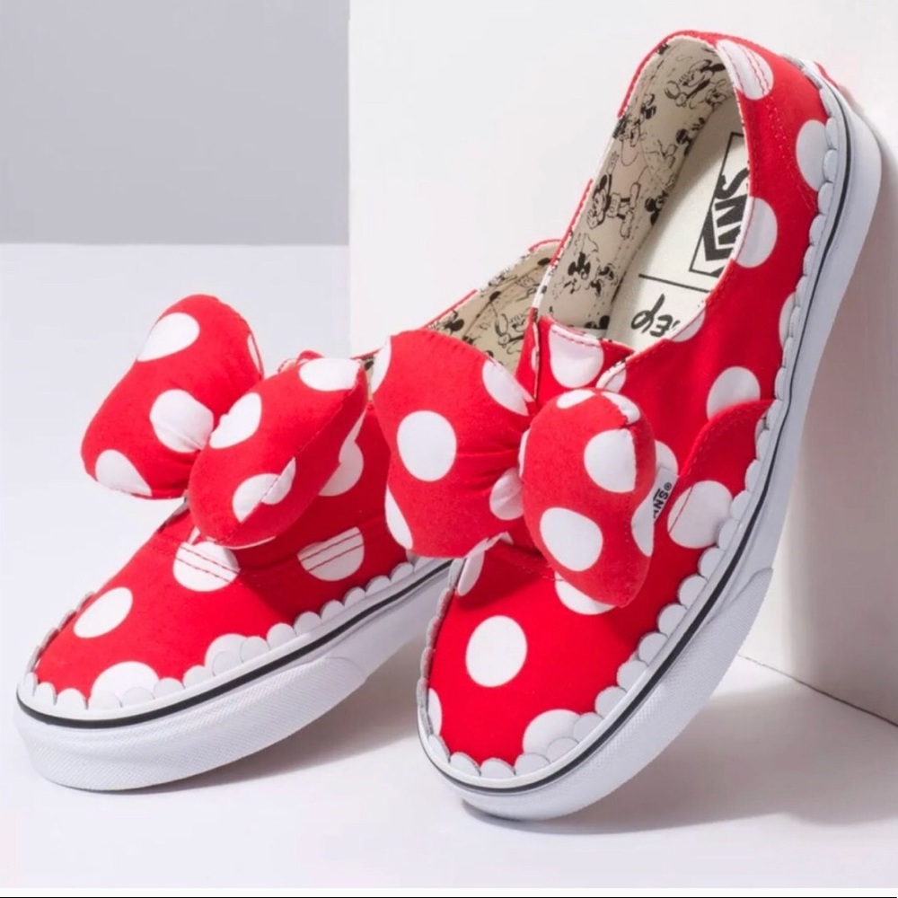 NWT Vans Disney Minnie Authentics 8.5